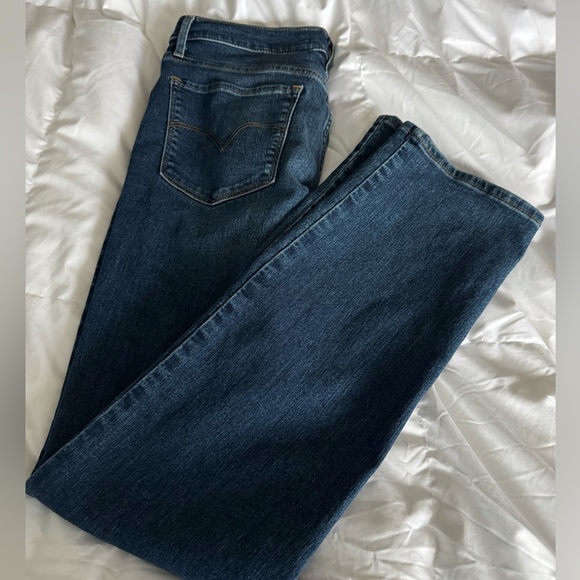 NWOT Women's Levi's 314 Shaping Straight Jeans Size 29 - Picture 4 of 6